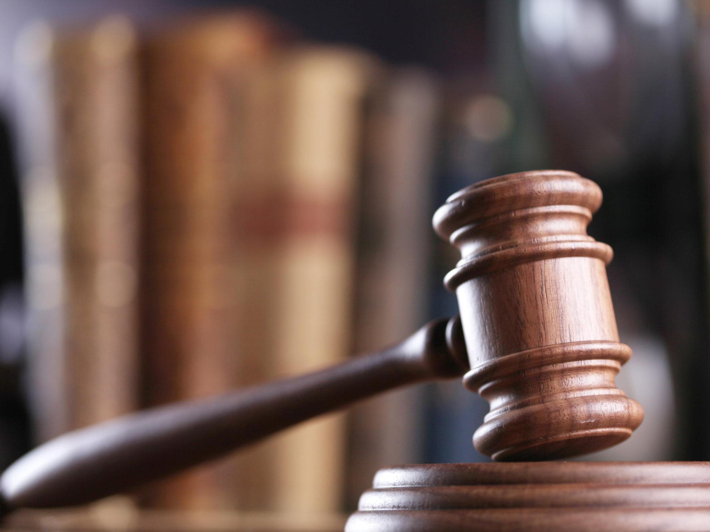 Прокуратура Катайского района в судебном порядке обязала Администрацию Катайского муниципального округа Курганской области принять меры о постановке на учет водопровода, проходящего через улицы Лопатина, Степанова, Матросова.